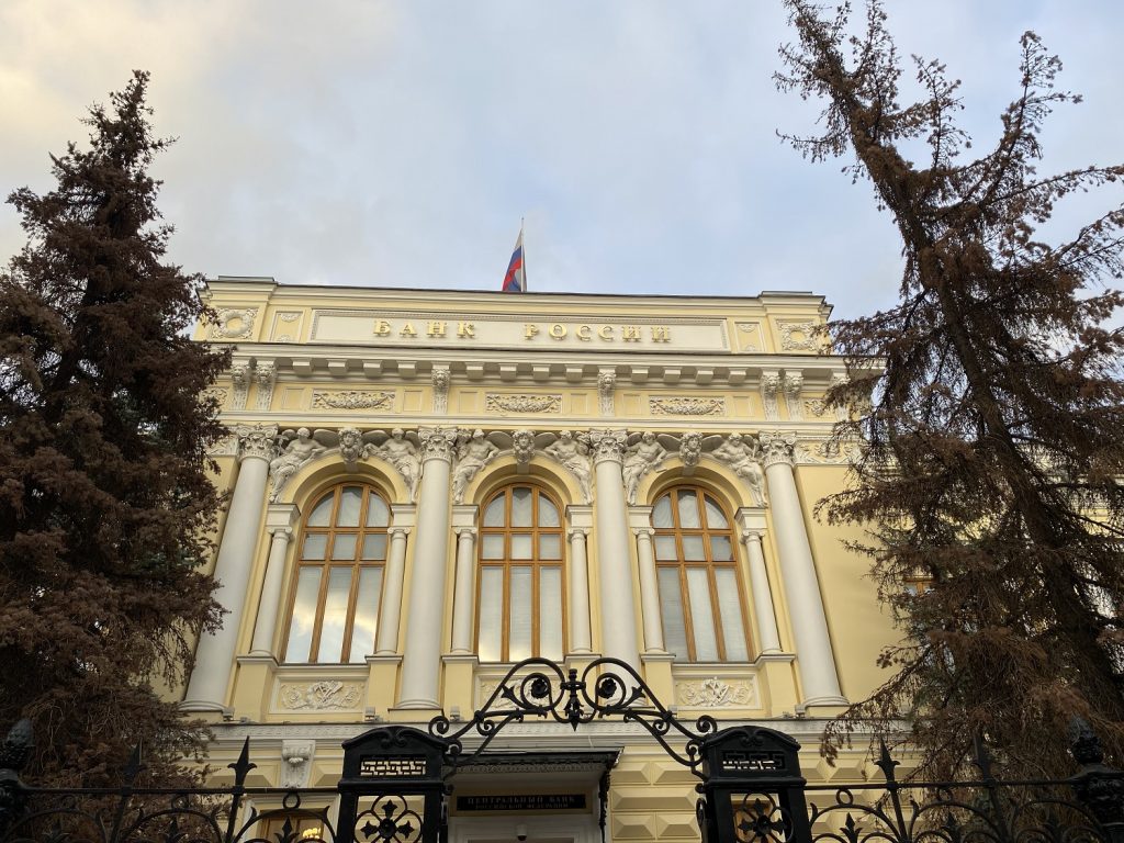 С 1 октября самозанятые и предприниматели смогут оформить кредитные каникулы