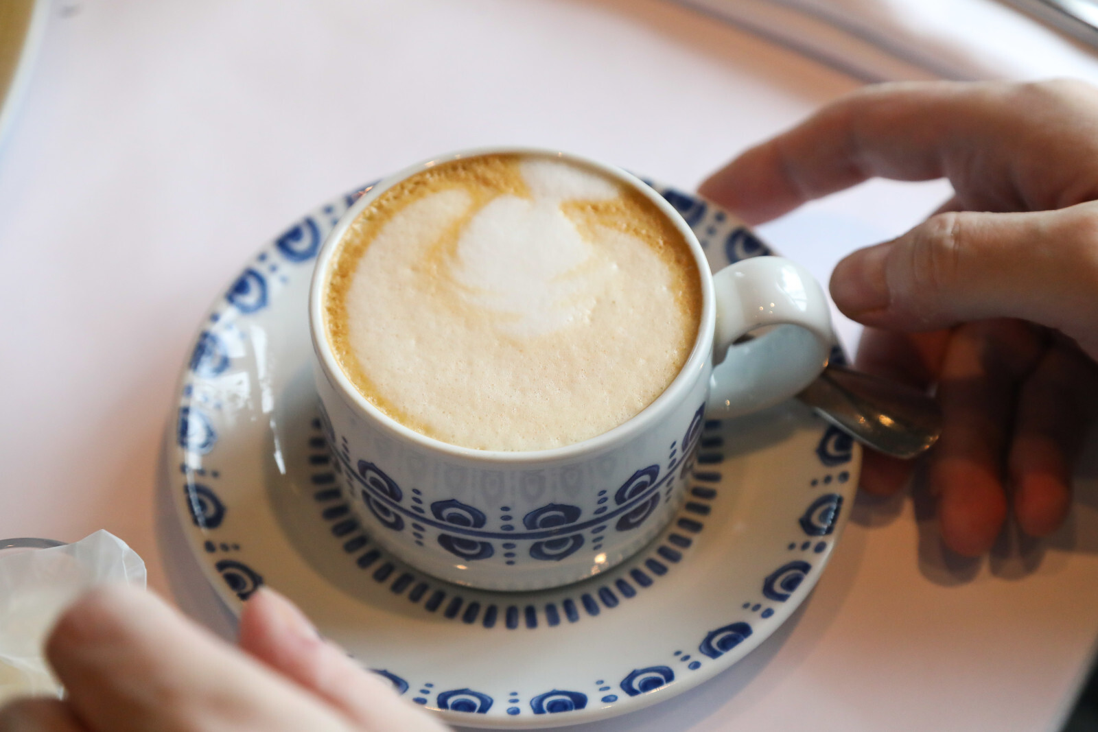 Часть заведений общепита освободят от НДС в 2026 году   